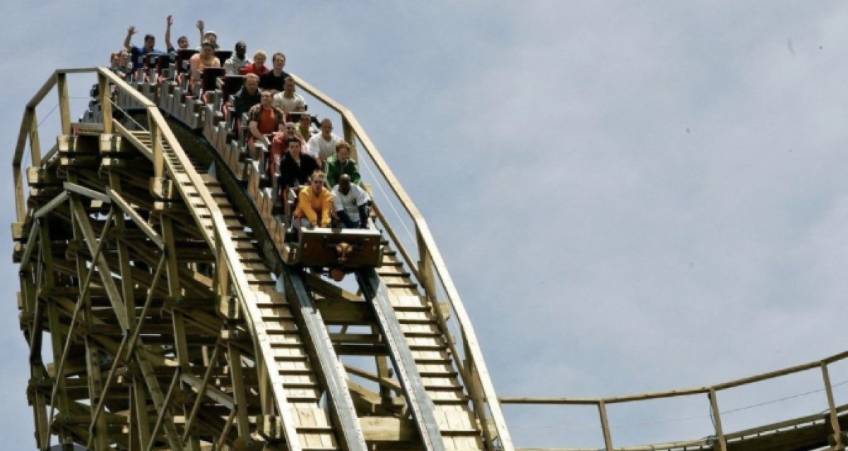 Смертельный экстрим: американские горки сошли с рельсов в Швеции