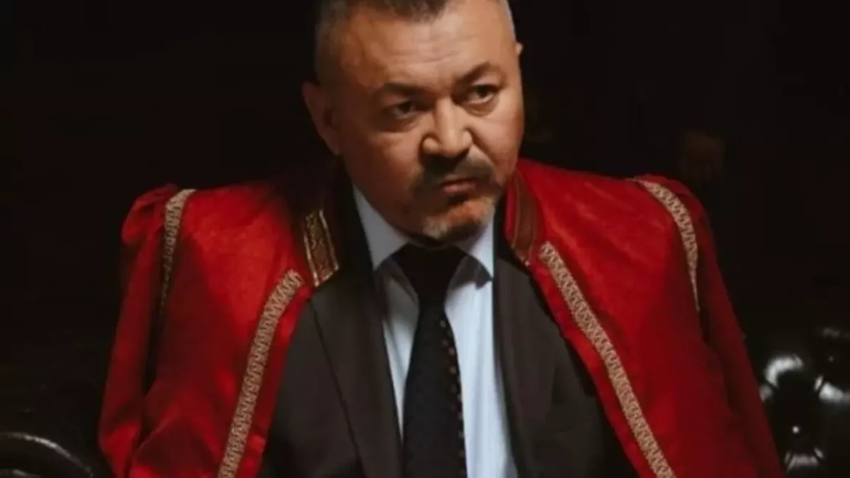 "Таныстарым қайтыс болды": танымал актер Болат Әбділманов ұшаққа мінуден неліктен қорқып қалғанын айтты