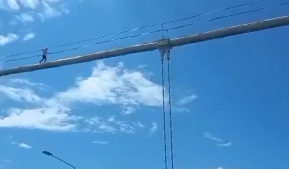 Мужчину спасли с главной достопримечательности Семея