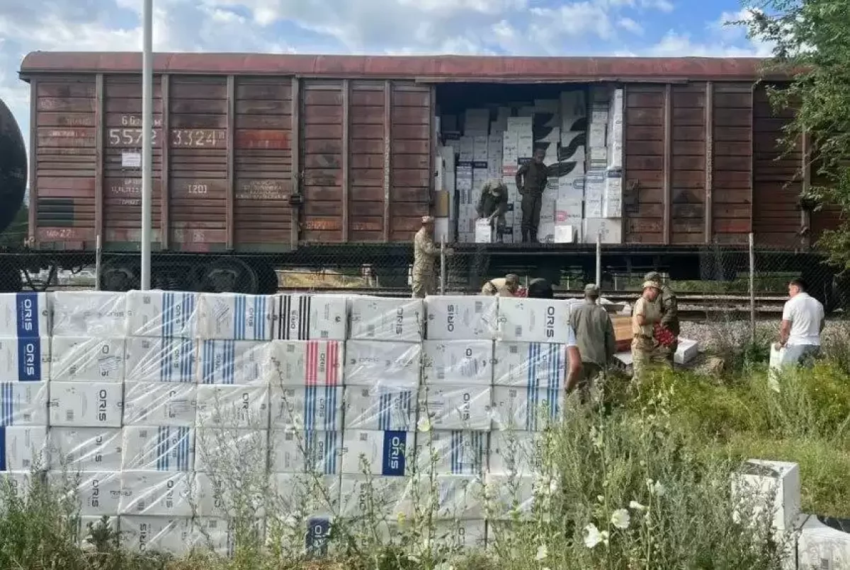 Бішкек – Түрксіб бағытындағы пойыздан акциздік маркасы жоқ ірі темекі партиясы анықталды