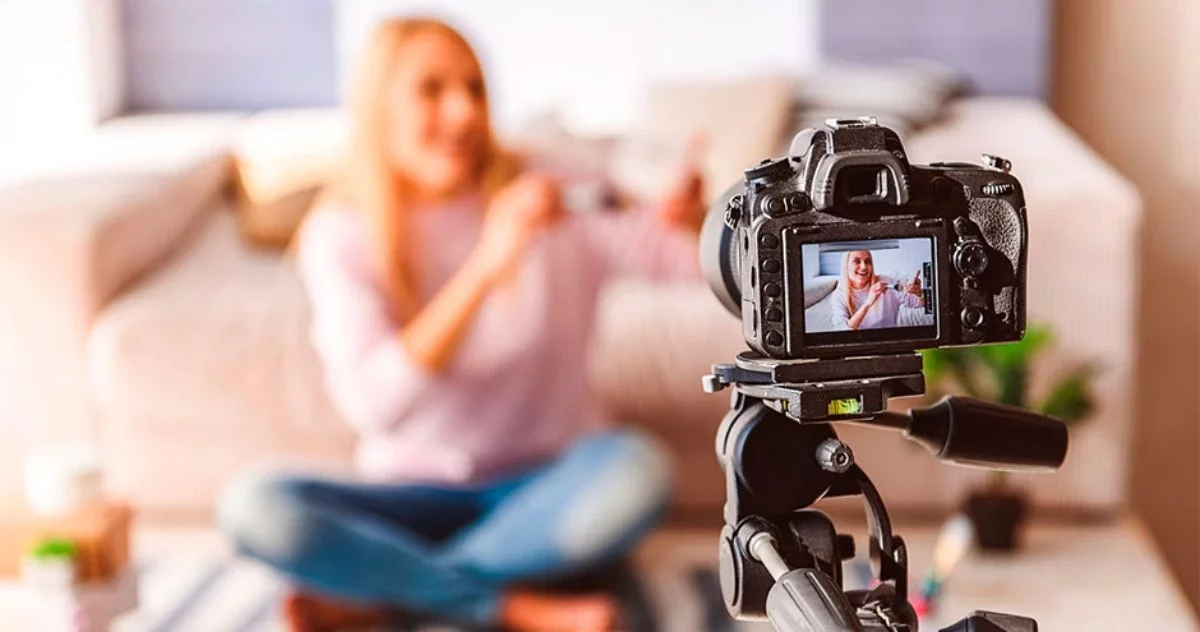 Енді Қазақстанда фейк үшін айыппұл салынады және блогерлерге желідегі жарнаманы арнайы белгімен таңбалауға міндеттеледі