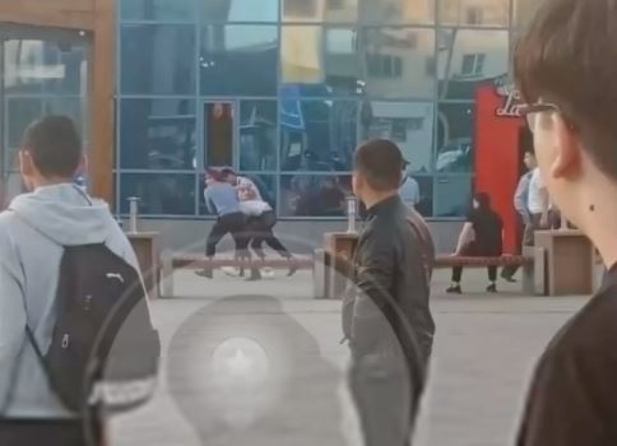 Мужчины устроили поножовщину в центре Караганды