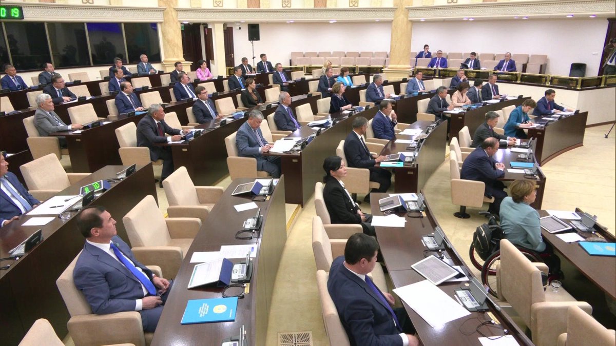 Важные законопроекты и планы лето: Парламент подвел итоги первой сессии VIII созыва