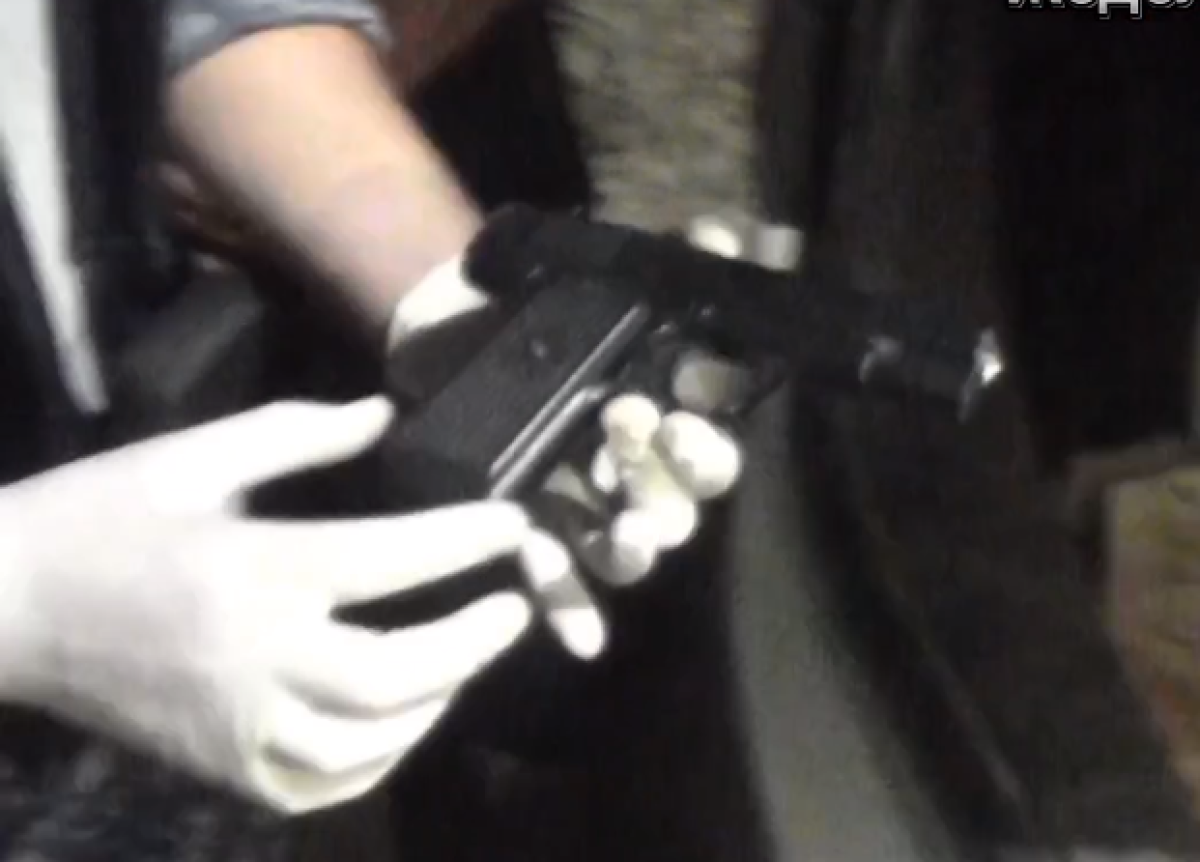 Разбойное нападение в Уральске: мужчина ограбил микрофинансовую организацию игрушечным пистолетом