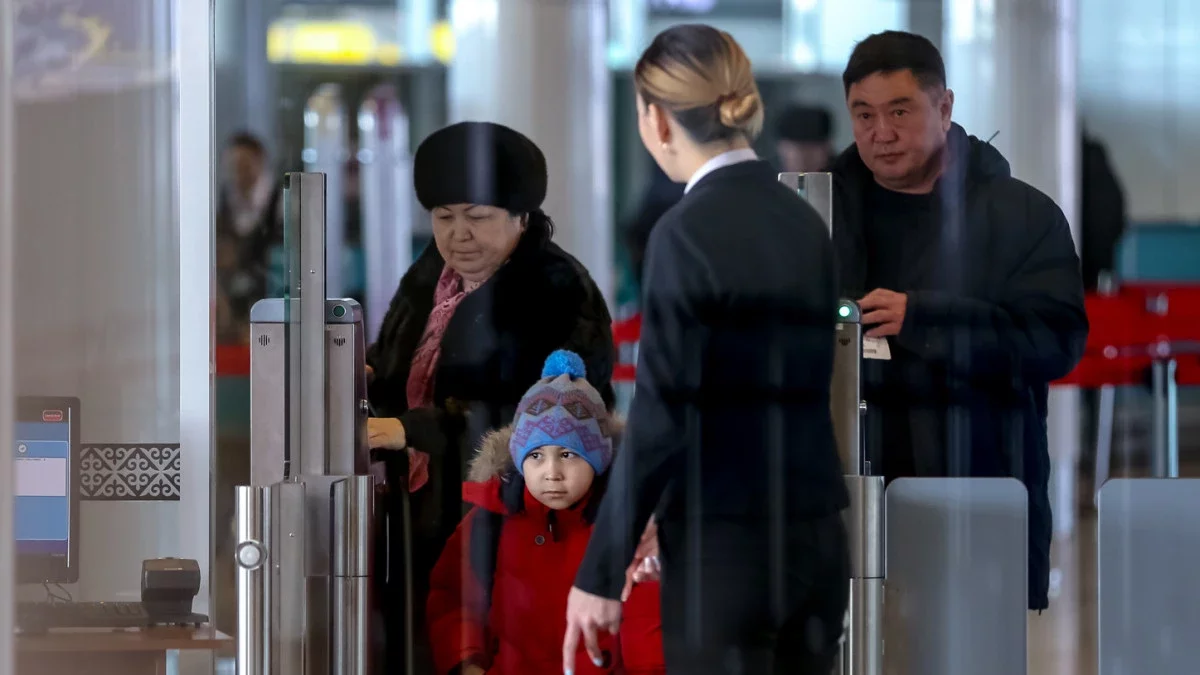 Енді оқушыларға шетелге рұқсатсыз шығуға тыйым салынуы мүмкін