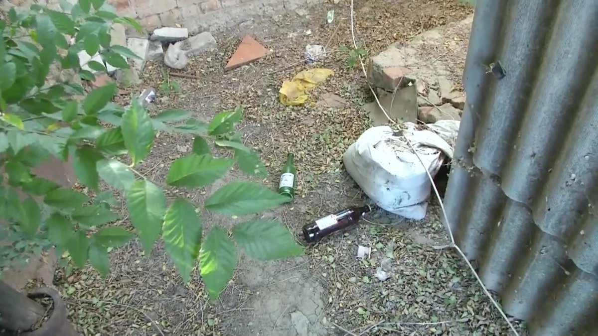 Зарезал и сжег тело: сельчанин в ЗКО убил своего приятеля, но не помнит за что