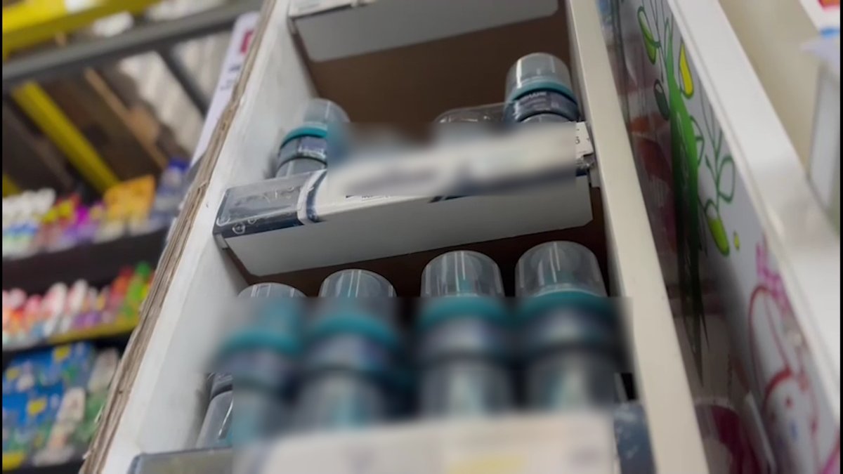 Актюбинские чиновники объяснили, для чего закупили 200 губок для обуви