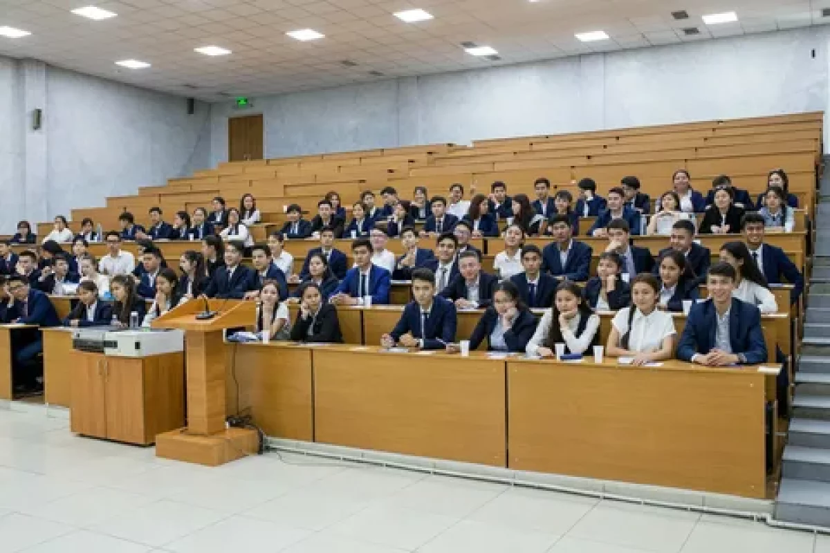 ЖОО-ға түсуге болатын ҰБТ-ның шекті балдары жарияланды