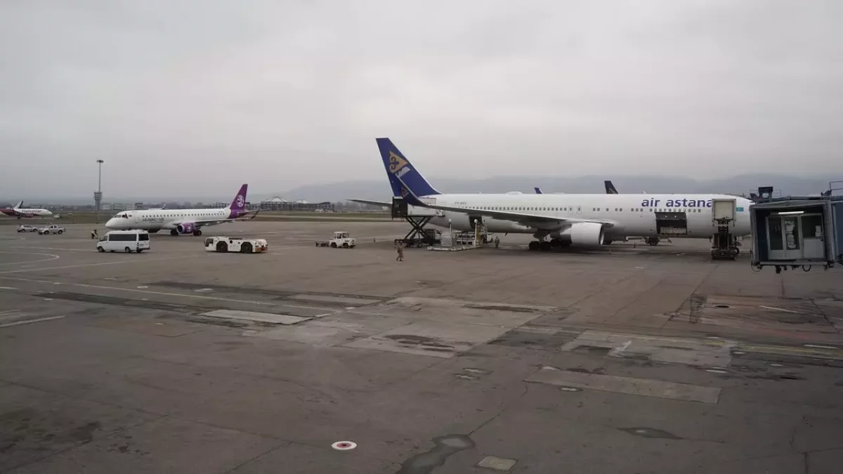 "Дөрекі жауап беріп, жол жүгін сындырды": Air Astana желідегі жолаушылар шағымына жауап берді