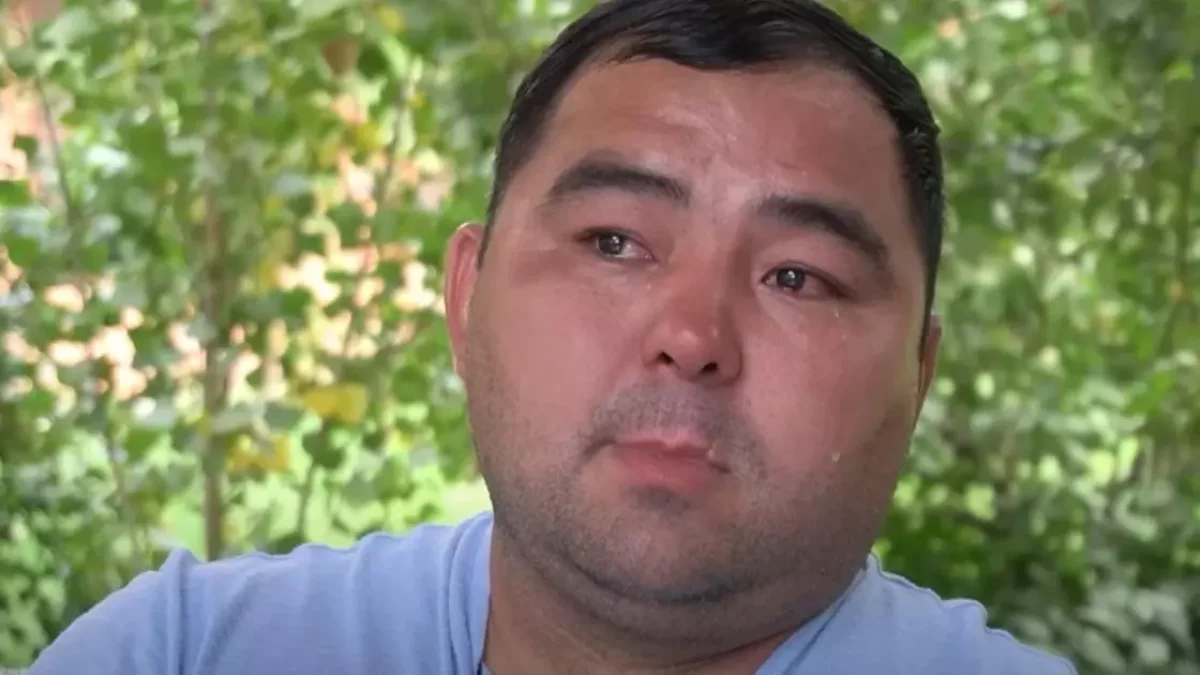 "Анамның қасына көшіп келдім": пәтер жалдап шаршаған танымал боксшы көз жасын тоқтата алмады