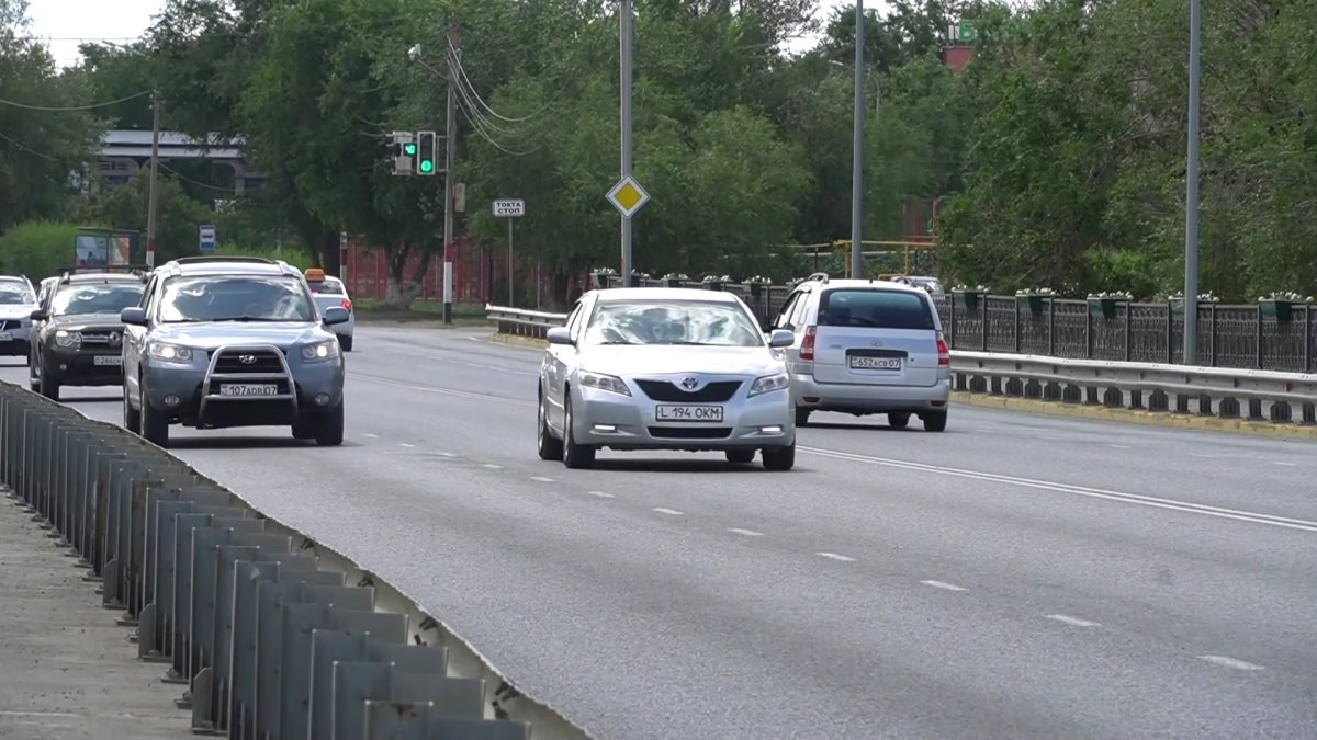 Оралдық қария «УАЗ» көлігімен көше сыпырушыны басып өлтірді