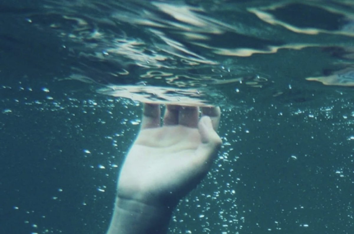 Женщина спасла тонущего ребенка на Иртыше