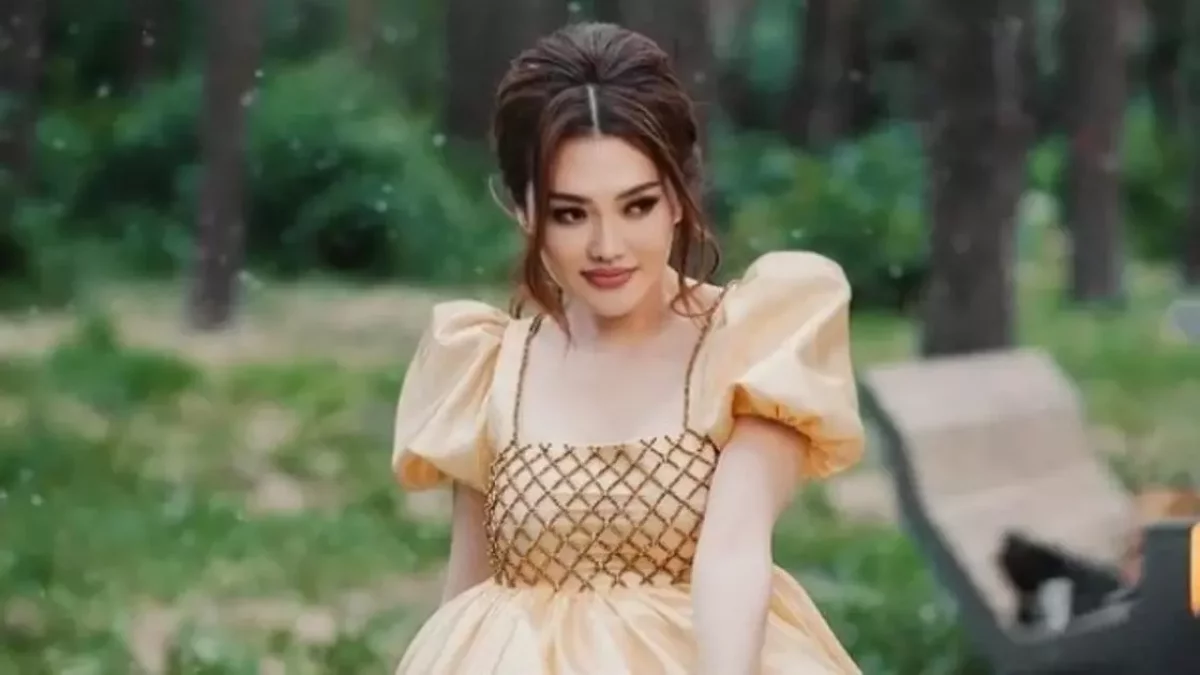 Ерке Есмахан енесімен қандай қарым-қатынаста екенін айтты