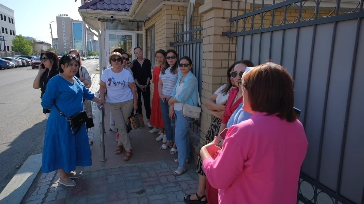 Атырауда «Мегамозг» оқу орталығына алданған ата-аналар бас көтерді