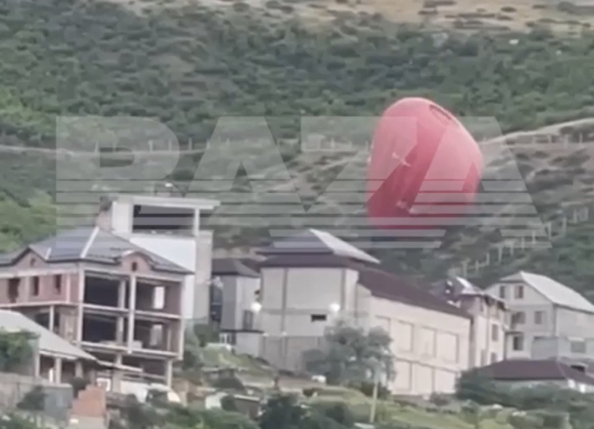 Воздушный шар рухнул с людьми на борту