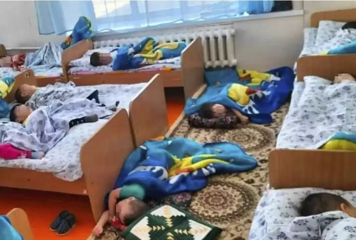 Қызылорда облысында балабақшада бүлдіршіндер еденде жатуға мәжбүр болған