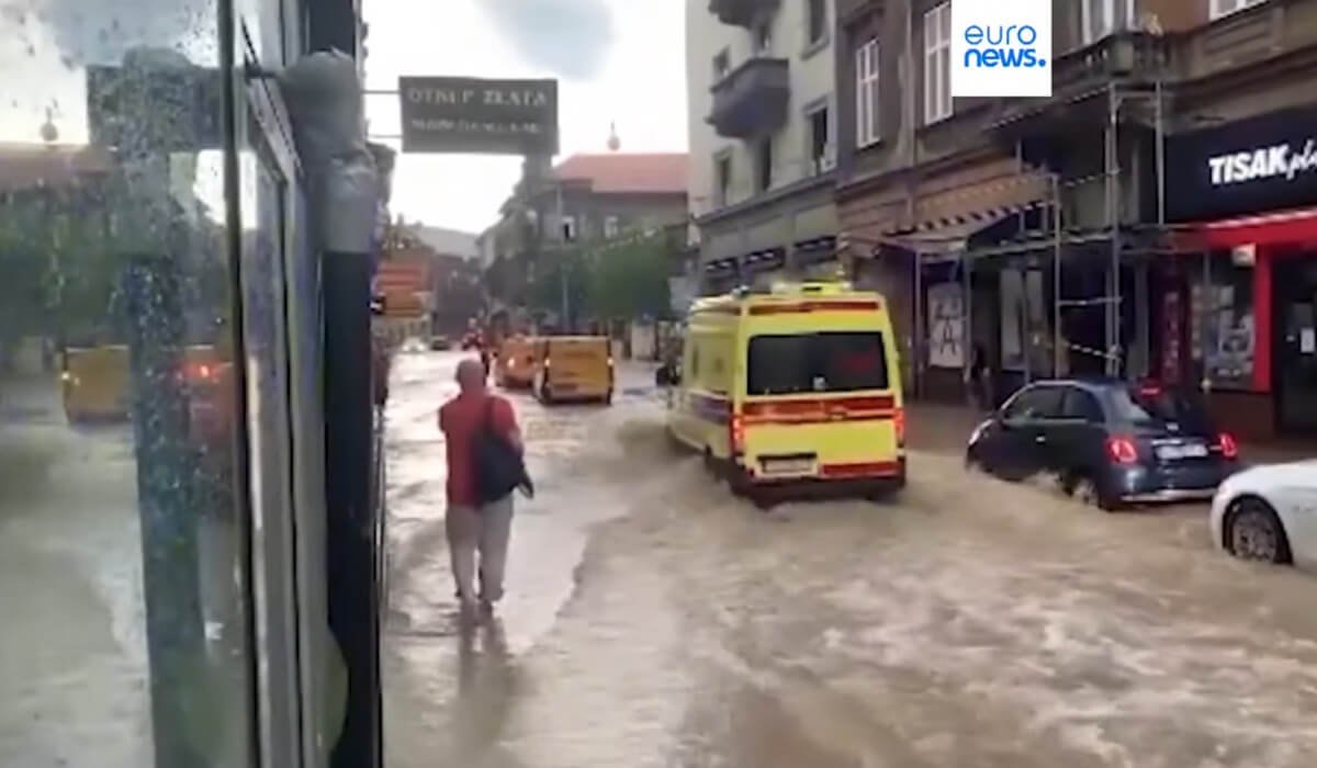 Еуропаның оңтүстік-шығысындағы аптық ыстық дауылға ұласты