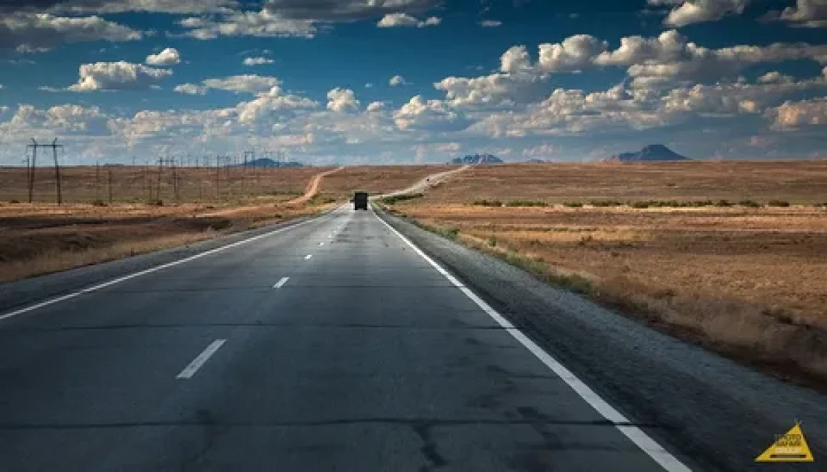 "Жын жайлауы мүмкін". Атыраулық азамат жолдағы апаттың көбею себебін айтты