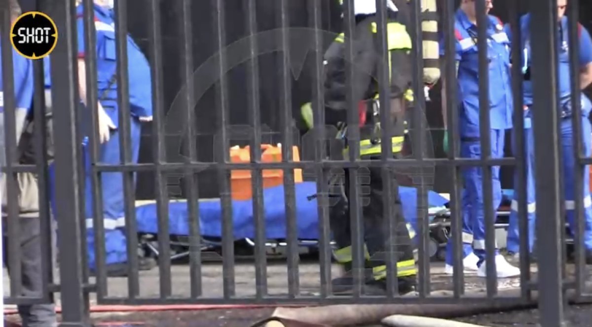 4 человека погибли во время прорыва горячей воды в ТЦ Москвы