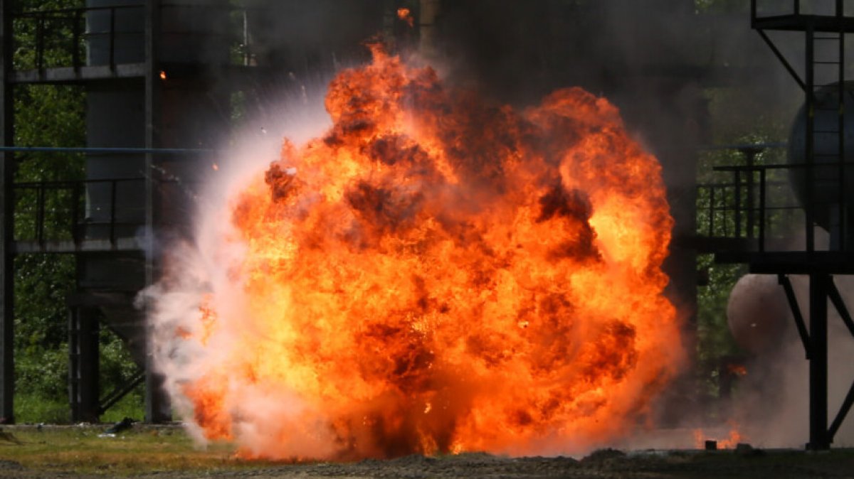 Екібастұзда газ құю бекетінде жарылыс болып, 1 адам тірідей жанып кетті