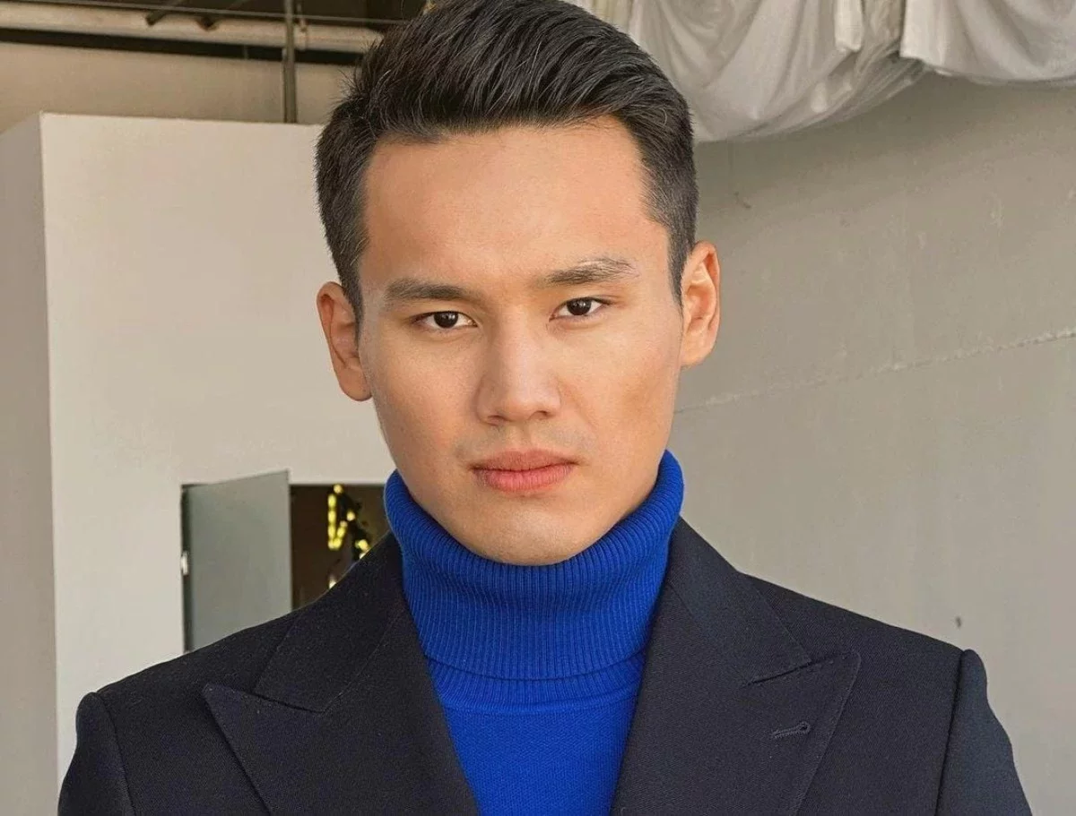 Актер Еркебұлан Тоқтар шоколад сатып, ақша тапқан қызға көмектескенін айтты