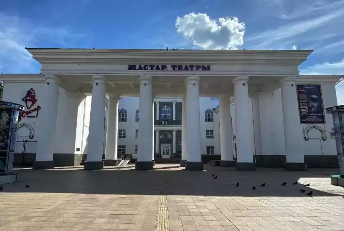 «Жастар» театры жыл басынан 100-ден астам қойылым ұсынған