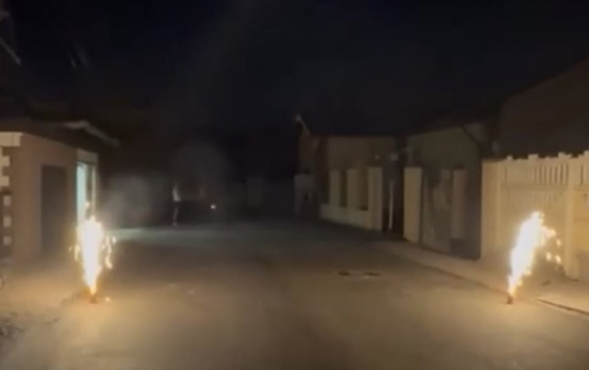 Салютом и застольем отметили новый асфальт жители частного сектора Караганды