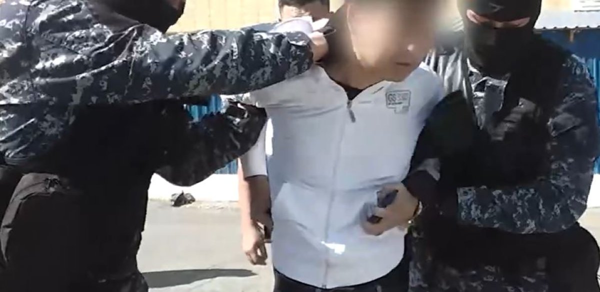 Лжеполицейский вымогал деньги у гражданина Узбекистана в Астане