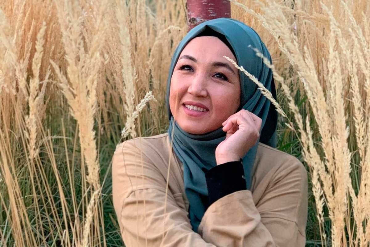 Индира Расылхан: "Тойда орамалмен билегенім ұят болады"