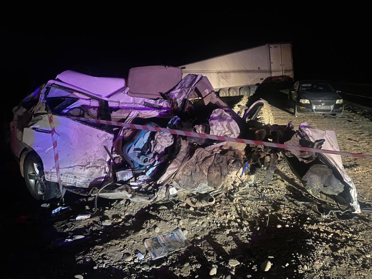 Четыре человека погибли в страшной аварии в области Жетысу