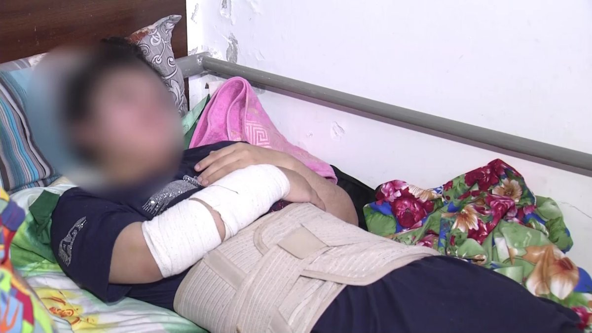 “Өлгенім артық”: Алматыда 20 жастағы қыз зорлық көрсетпекші болғандардан қашып, 3 қабаттан секіріп кетті