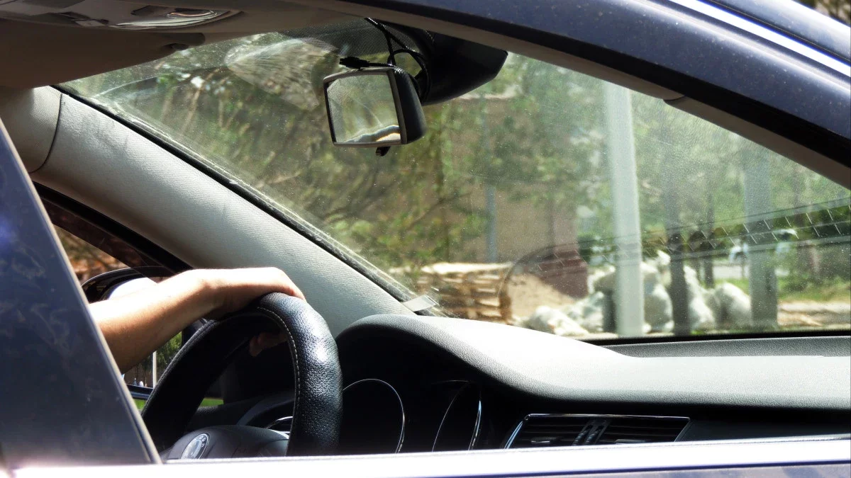 Алматыда таксист шетелдікті ірі соммаға алдамақ болған