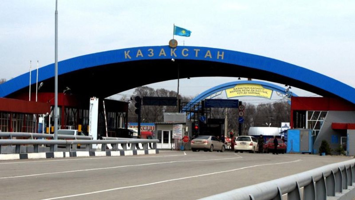 Қазақстан – Қытай шекарасындағы автомобиль өткізу пункттері уақытша жабылады
