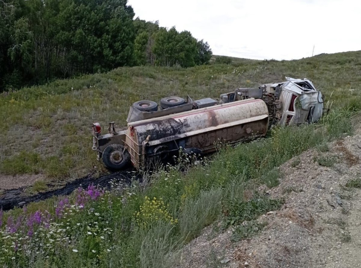 Разлив серной кислоты в ВКО: санврачи исследуют родники в округе
