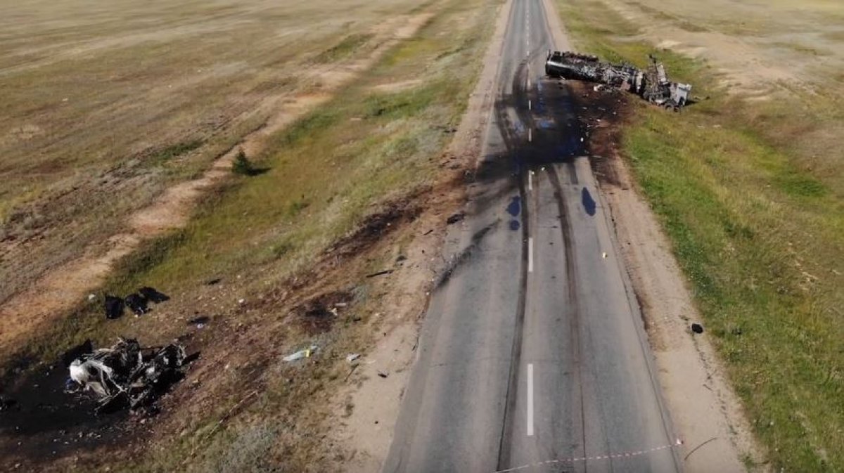 Семья погибла в ДТП с бензовозом в Акмолинской области