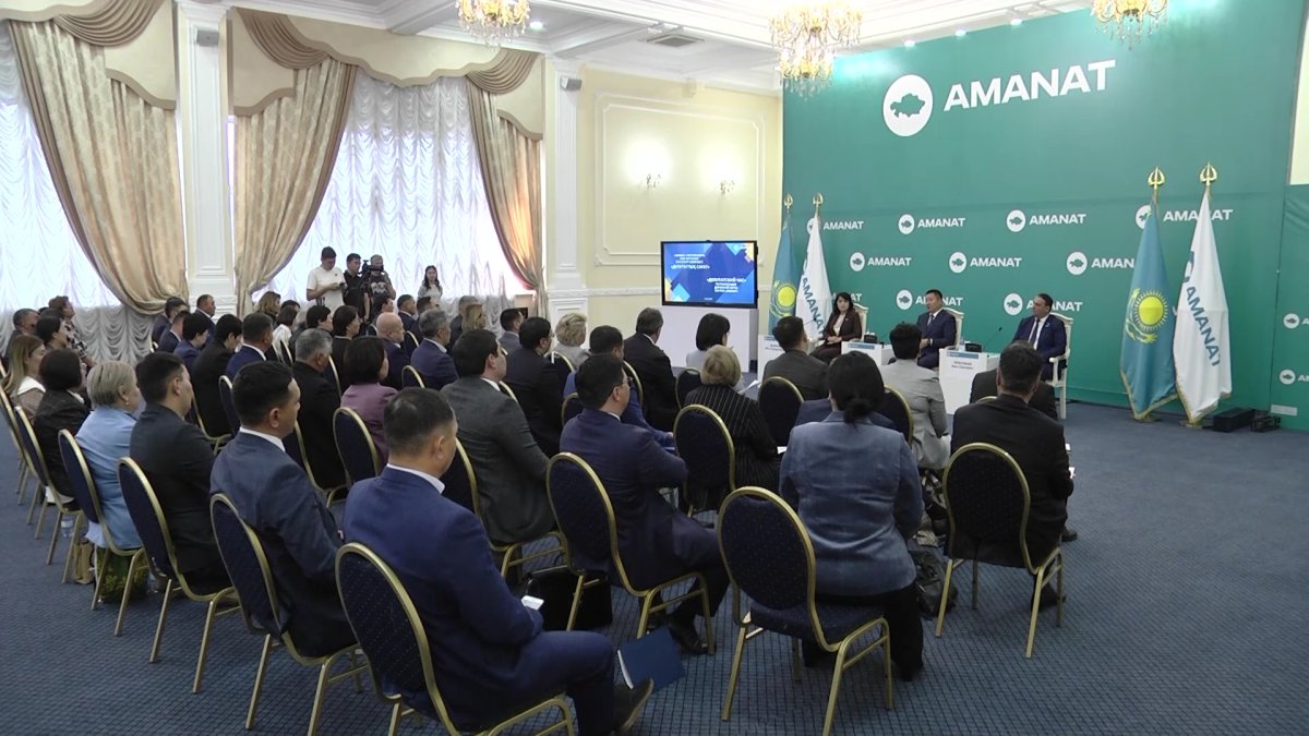 Павлодарда «депутат сағаты» атты іс шара өтті