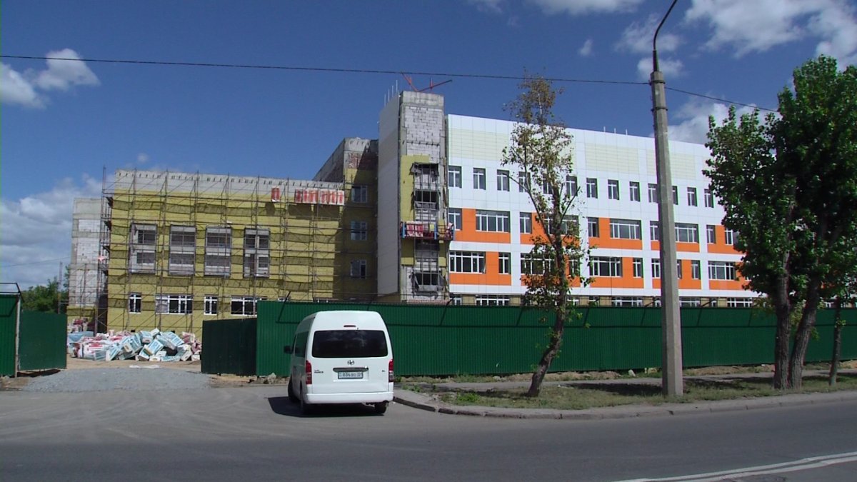 "Жемқорлардан тәркіленген қаржыға салынып жатқан мектептердің құрылысы жыл соңына дейін аяқталады", - вице-министр