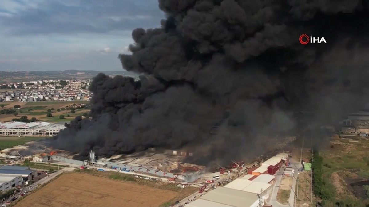 10 фабрик охвачены пожаром в турецкой Бурсе