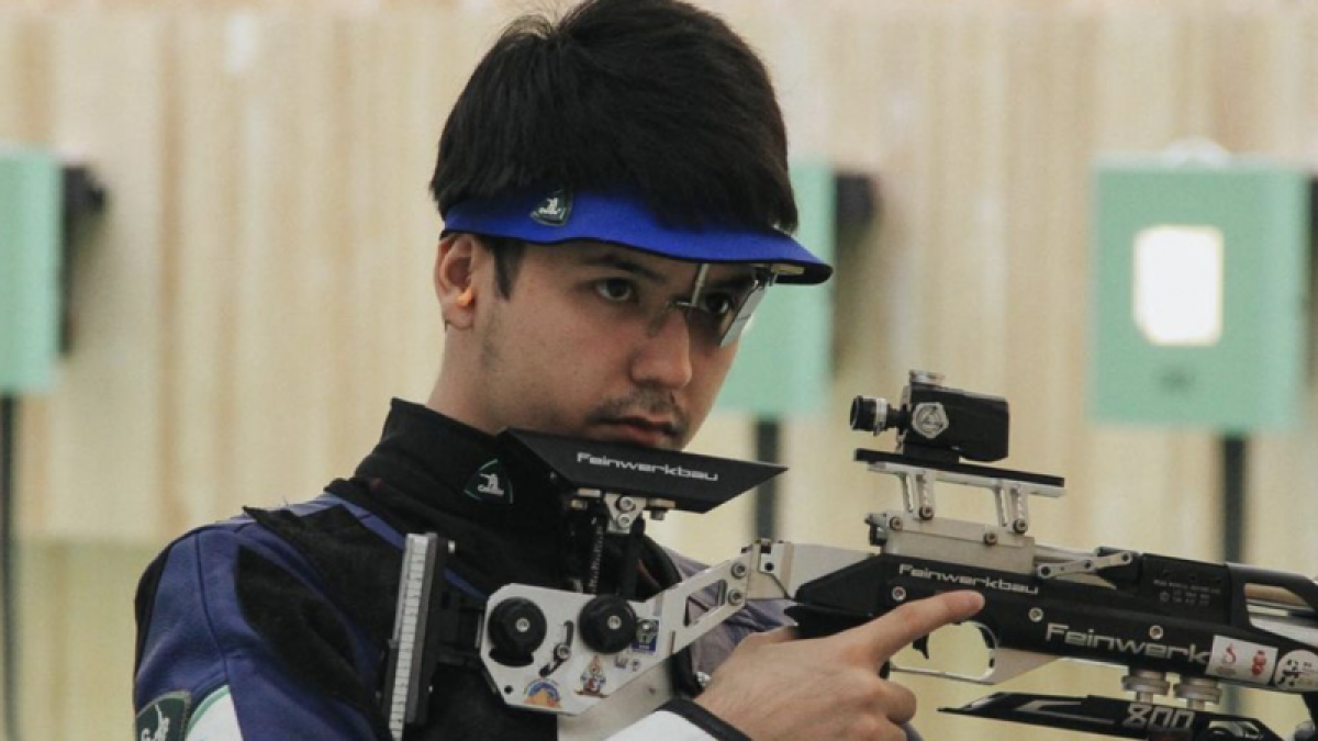 Ислам Сәтбаев Қазақстанға нысана көздеуден Париж Олимпиадасының алғашқы жолдамасын сыйлады