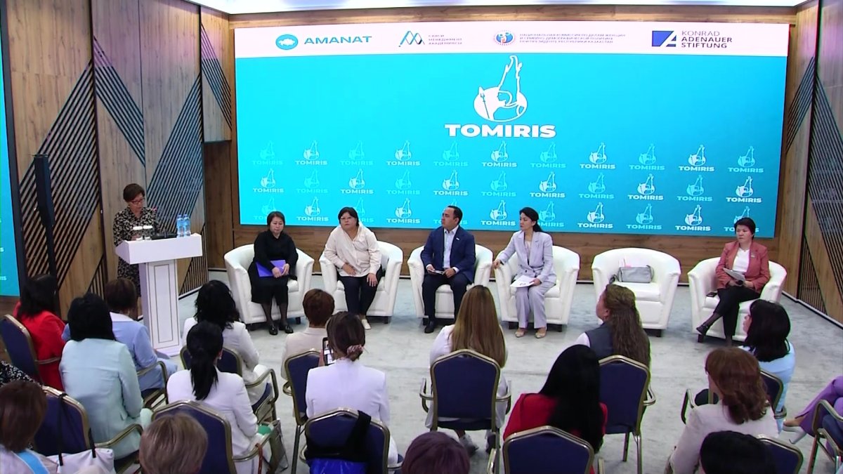 «АМАNАТ» партиясының "TOMIRIS" жобасы аясында әйелдер көшбасшылығы тақырыбында семинар-тренинг өтті