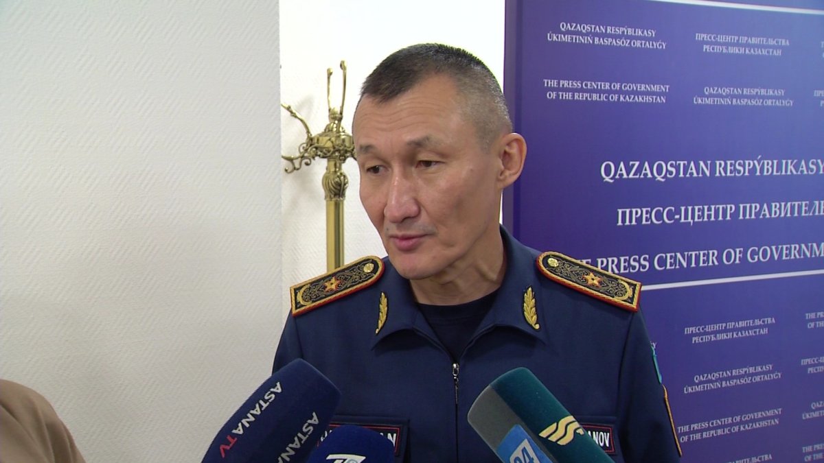 Глава МЧС озвучил прогноз по тушению пожара в шахте "Казахстанская"