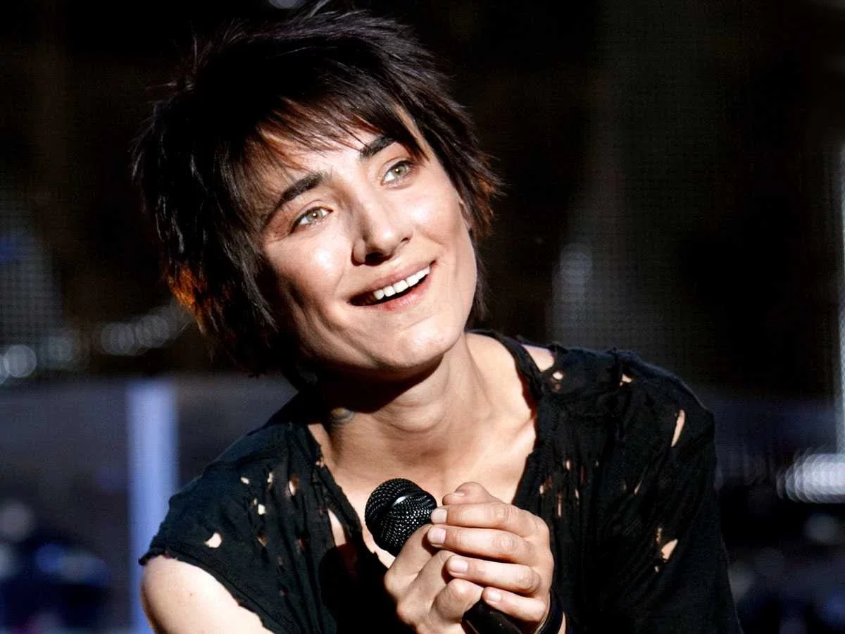 Ресейлік әнші Земфира қазақстандықтардан кешірім сұрады