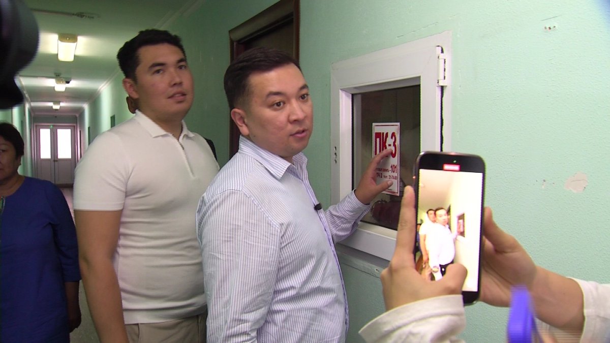 Семь аварийных общежитий для студентов выявили активисты "Жастар Рухы"