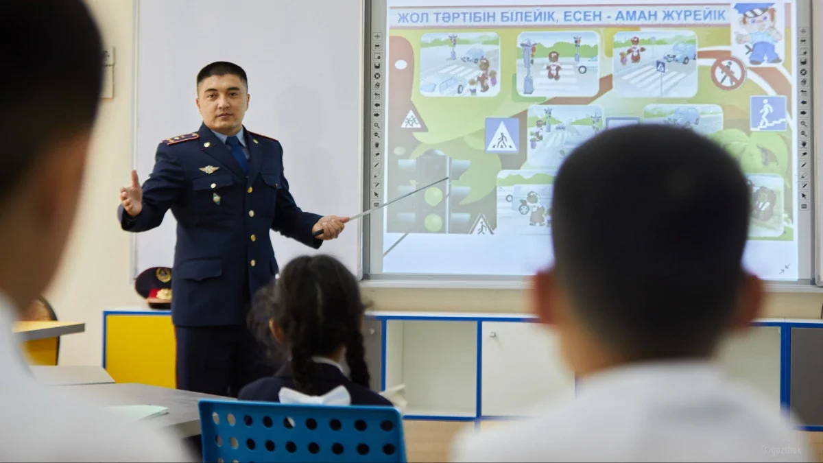 Енді полицейлер мен құтқарушылар оқушыларға сабақ береді