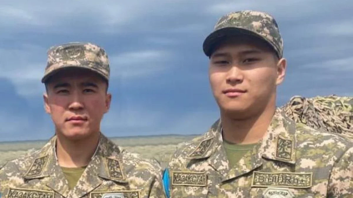 Әскери қызметшілер өртке оранған пәтерден бес жасар баланы алып шықты