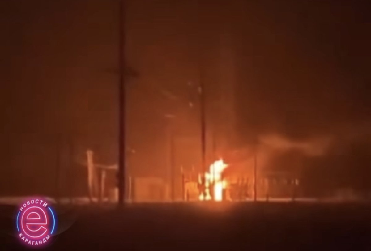 Сёла остались без света из-за пожара на подстанции в Карагандинской области