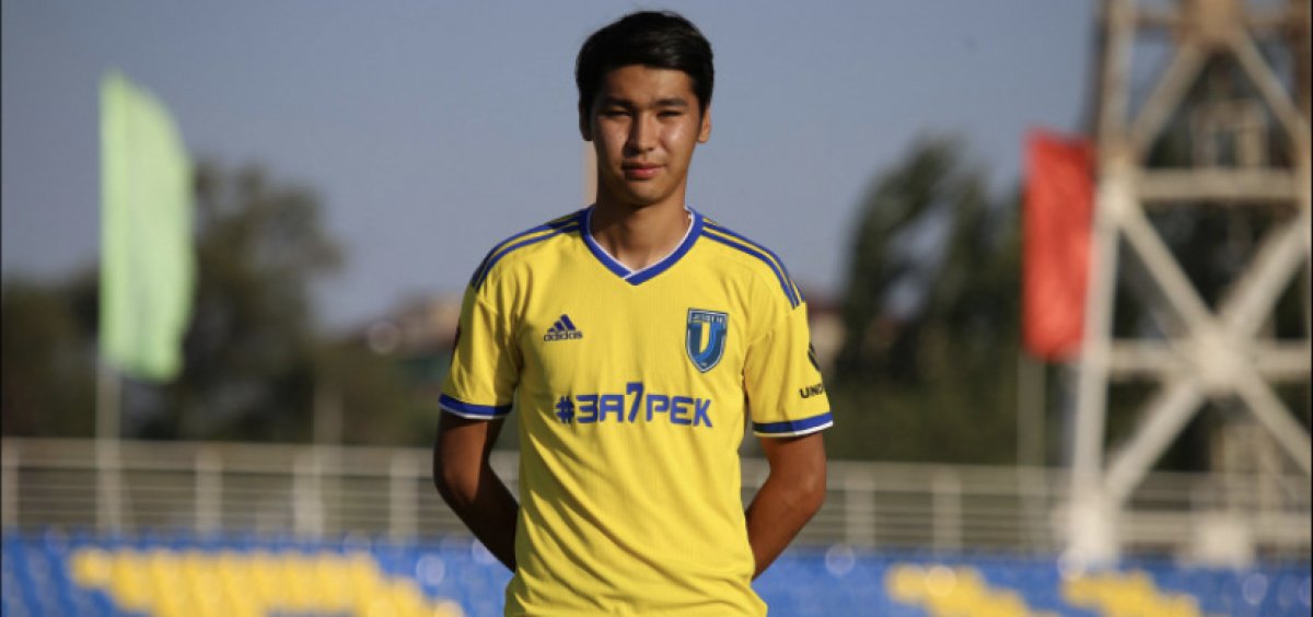 Футболист «Кайрата» Сейдахмет сделал предложение возлюбленной перед матчем с «Астаной»