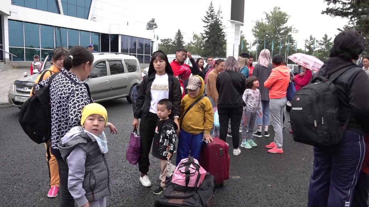 266 особенных детей с родителями отдохнут на побережье Бухтарминского водохранилища