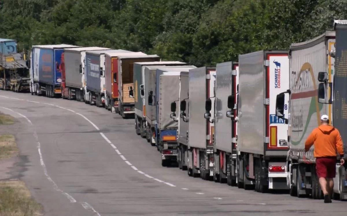 Қазақ-қырғыз шекарасындағы кептеліс: Қаржы министрлігі қазіргі жағдайды баяндады