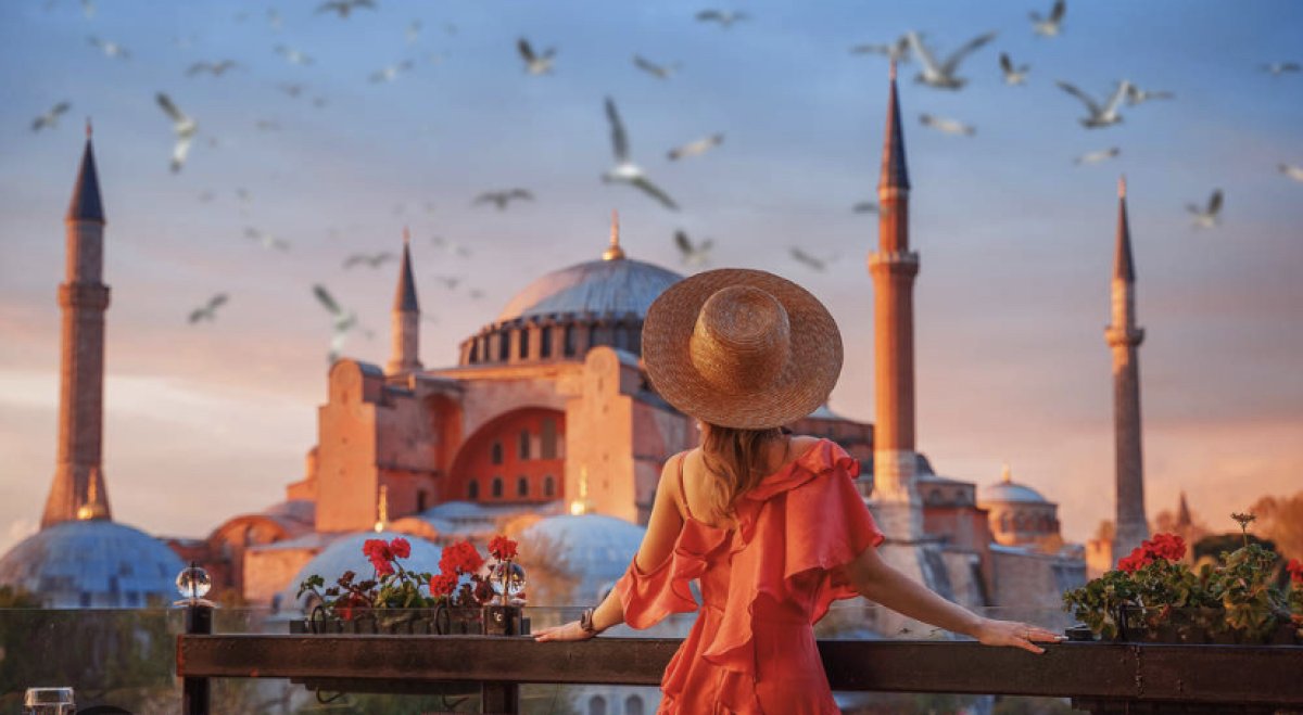 Стамбул побил 10-летний рекорд по количеству принятых туристов